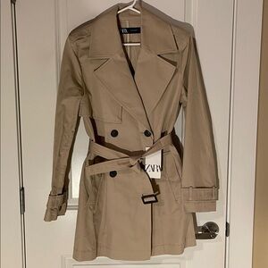 New Zara Beige Double-Breasted Coat, size XS, runs big